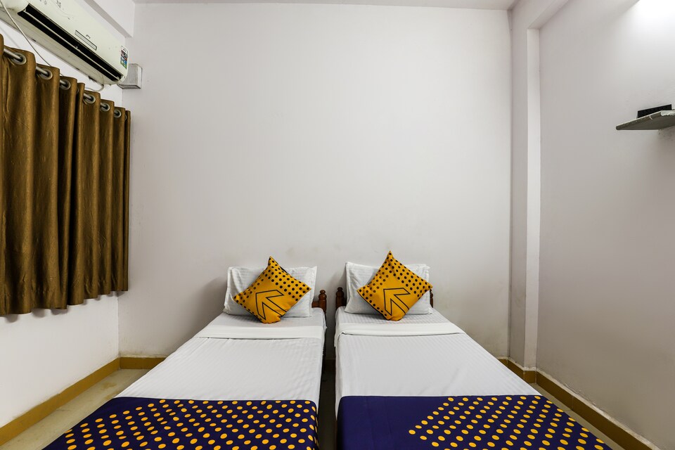 OYO 44083 Kunj Guest House, Gir, Gir