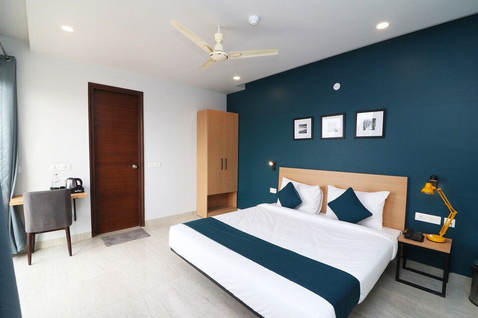 OYO SilverKey Sector 47 Near Omaxe Celebration Mall, Medanta, Gurgaon