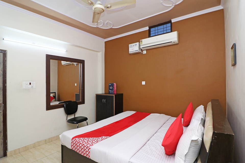 OYO 3956 Home Stay Punjabi Handi, Avas Vikas, Rudrapur