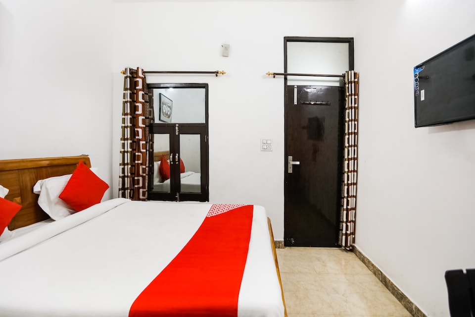 HOTEL O DEVI PALACE INN, Old Gurgaon, Gurgaon