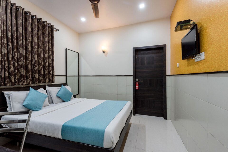 OYO 3957 Hotel Sharda, Mumbai Sion-Kurla-Ghatkopar, मुंबई
