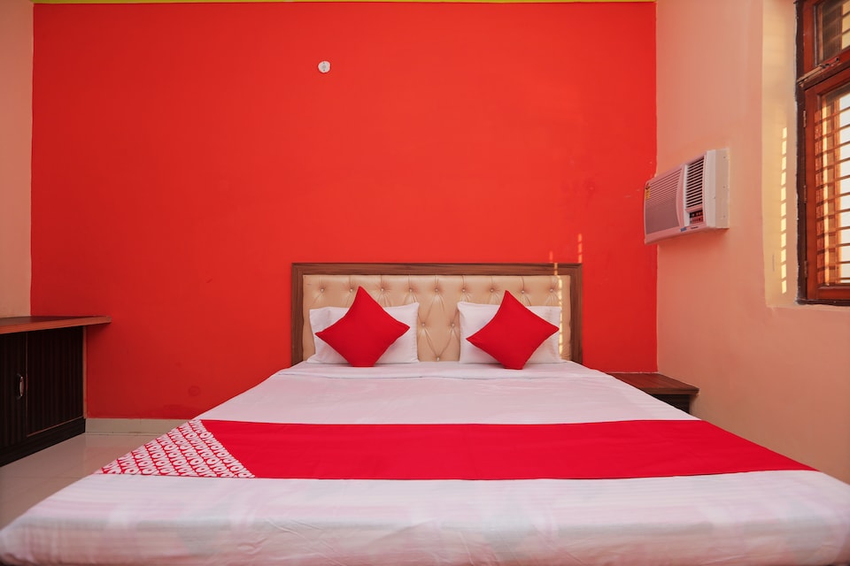 OYO 44134 Hotel Radhika Resort , Corporate Complex, Agra