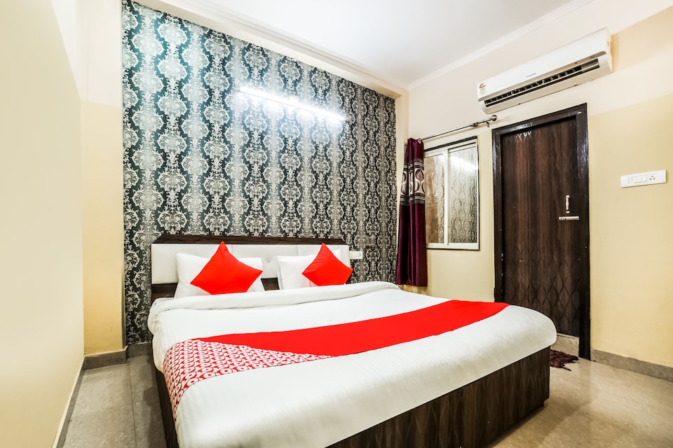 OYO 44135 Gwala bhawan, Banke Bihari Mandir Vrindavan, Vrindavan