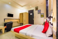 OYO Rk Residency Near Pacific Mall Tagore Garden