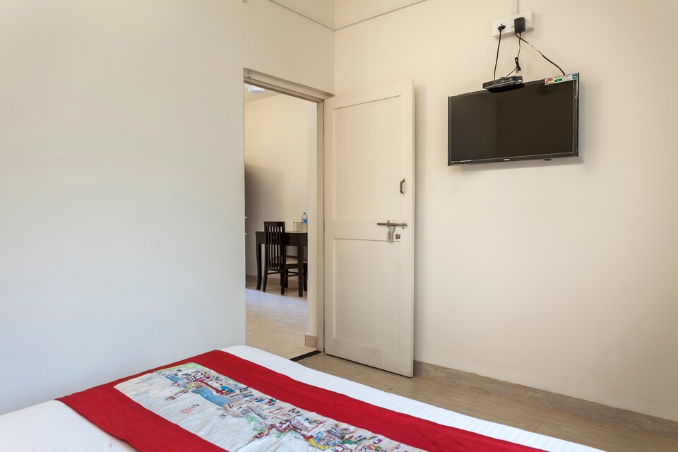 OYO 44171 Hotel Kagun Reisdency, Old Gurgaon, Gurgaon