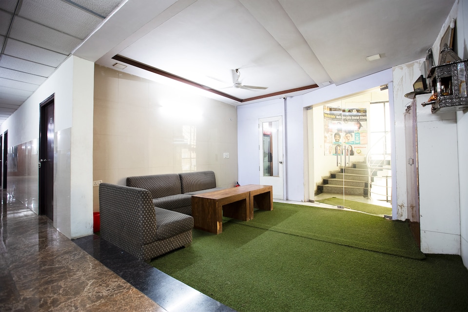 OYO 44174 Hotel Mid Town Prime, Moradabad, Moradabad