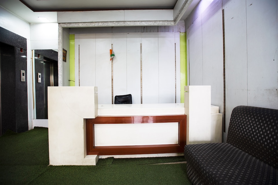 OYO 44174 Hotel Mid Town Prime, Moradabad, Moradabad