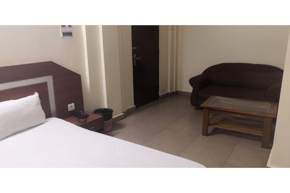 SPOT ON 44183 Hotel Rajasthan Fort, Dimapur, Dimapur