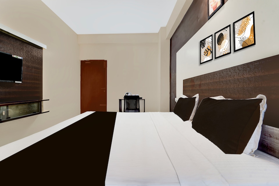 Collection O Republic Mall Coimbatore Formerly Manis Residency, Avinashi Road Coimbatore, Coimbatore