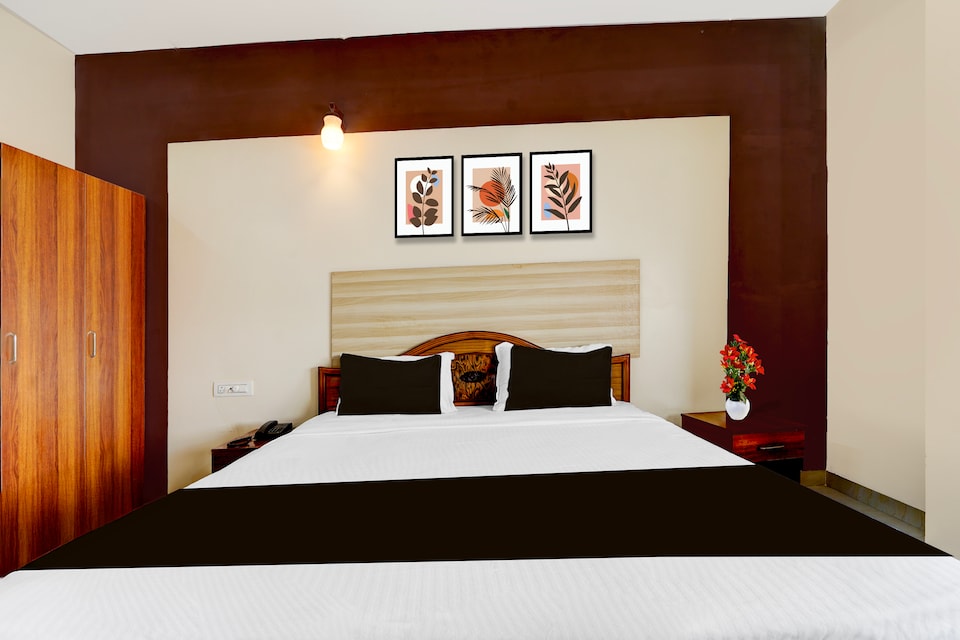 Collection O Republic Mall Coimbatore Formerly Manis Residency, Avinashi Road Coimbatore, Coimbatore