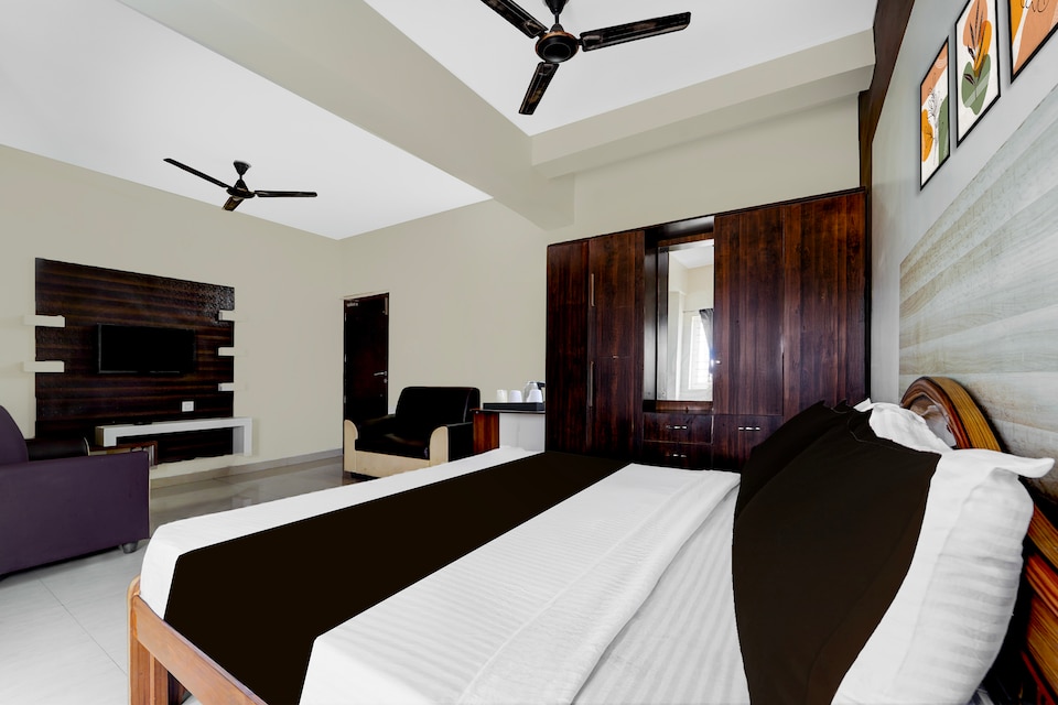 Collection O Republic Mall Coimbatore Formerly Manis Residency, Avinashi Road Coimbatore, Coimbatore