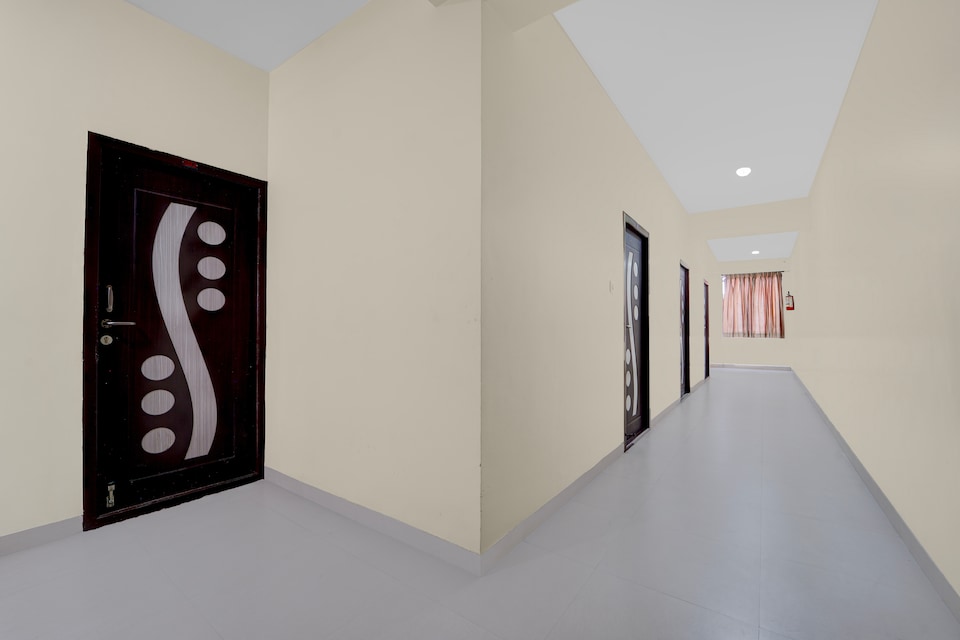 Collection O Republic Mall Coimbatore Formerly Manis Residency, Avinashi Road Coimbatore, Coimbatore