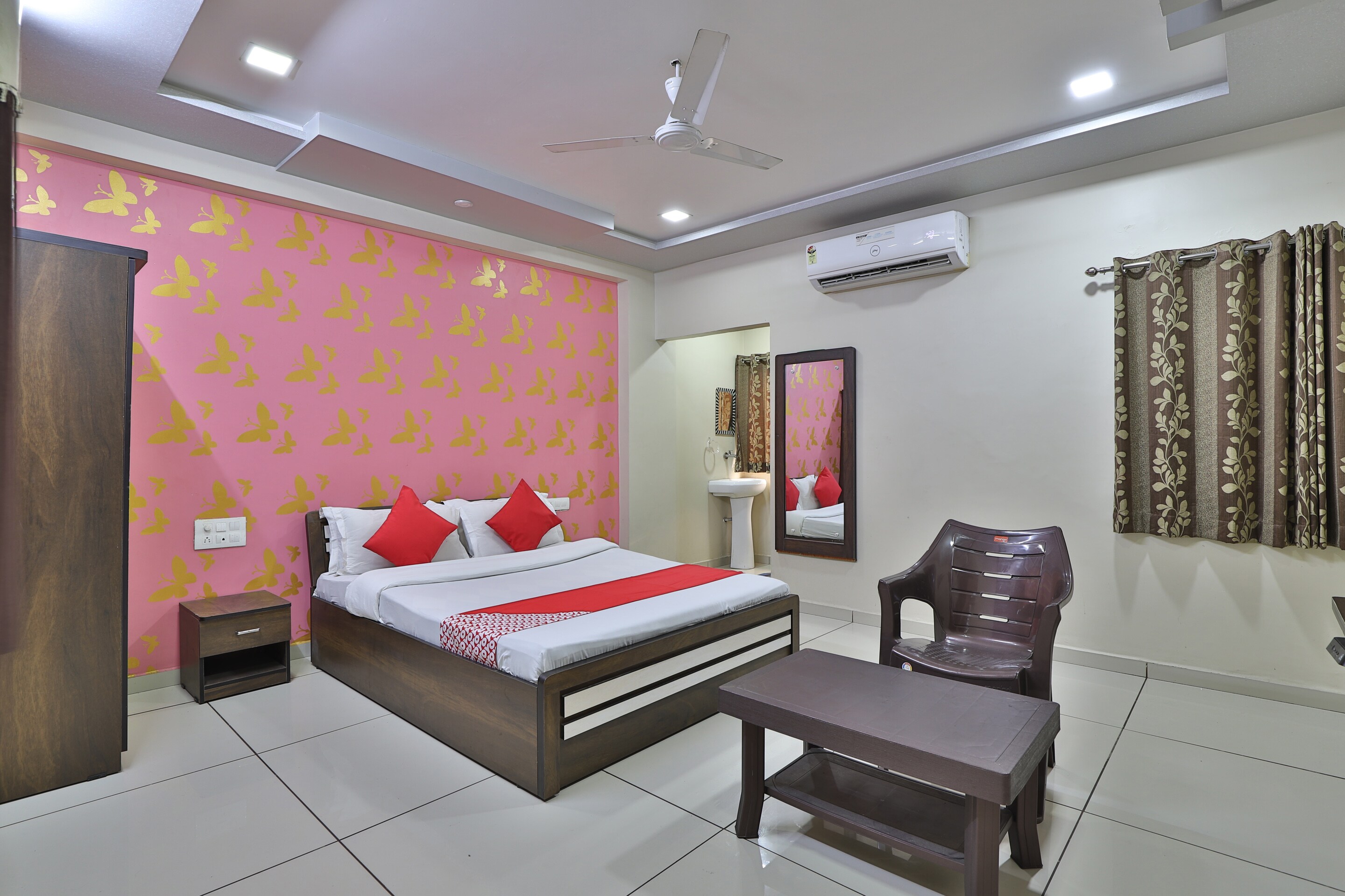 Couple Hotels in Surat Couple Friendly Hotel Starting ₹498 Upto