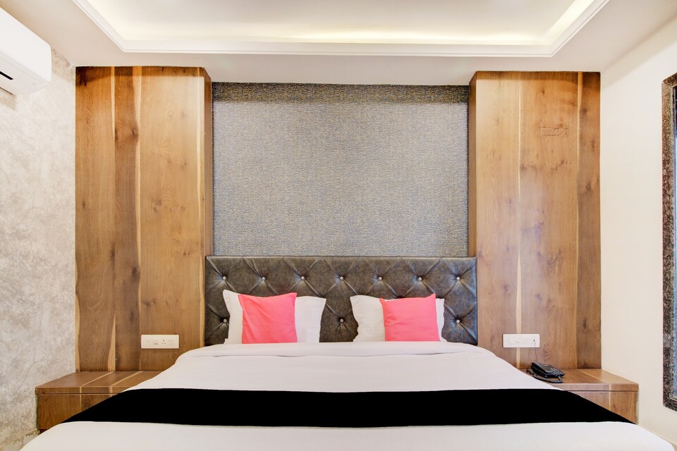 Capital O 44207 Hotel Krishnaraj, Airport Udaipur, Udaipur