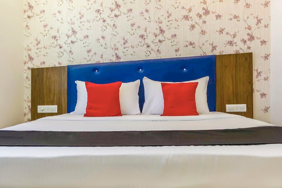 Capital O 44225 Neem Leaf, Patiala, Patiala