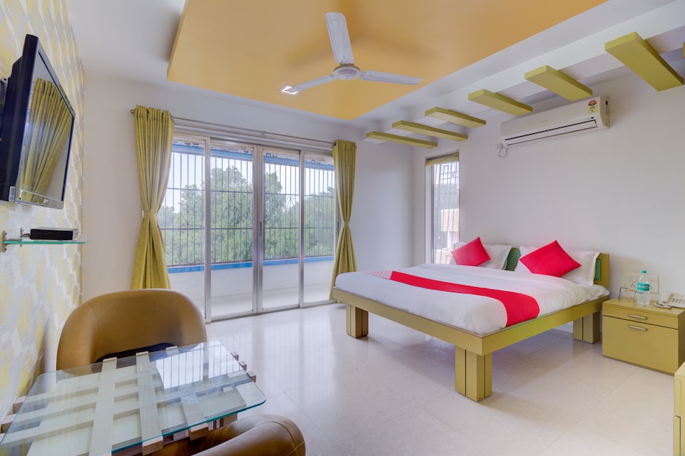 OYO 44228 Hotel Samadhan, Mumbai-Kalyan-Bhiwandi- Badalapur, Mumbai