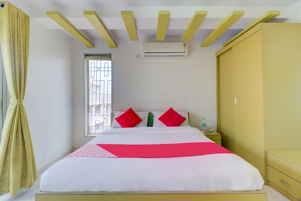 OYO 44228 Hotel Samadhan, Mumbai-Kalyan-Bhiwandi- Badalapur, Mumbai