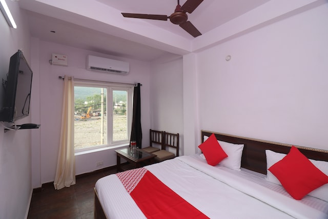 OYO 44236 Hotel Chandra Bagha