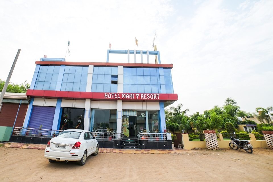OYO 44242 Hotel Mahi 7 Resort, Sikar, Sikar