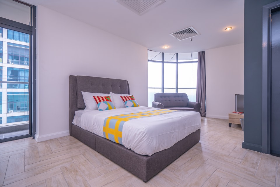 OYO Home 11331 Splendid 1br Empire City Marriot , Damansara Perdana, Petaling Jaya