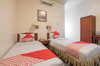 OYO 1090 Hotel Anging Mammiri Makassar
