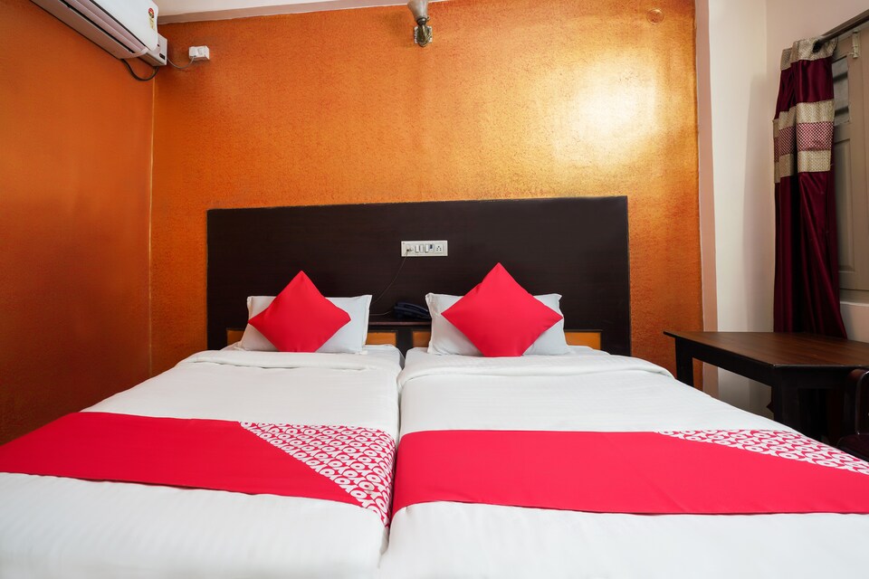 OYO 44275 Three Castles Executive, Nampally, Hyderabad