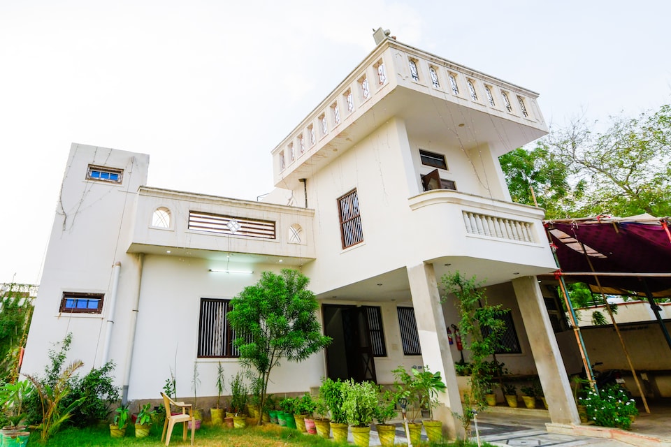 SPOT ON 44293 Samman Palace , Ajmer Central, Ajmer