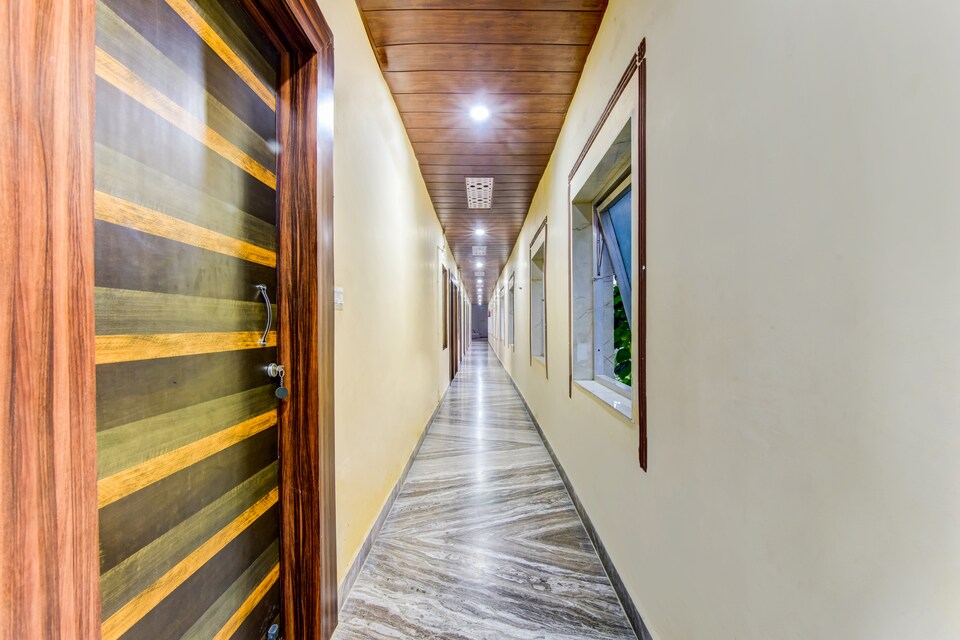 Capital O 44294 Hotel Siddharth International, Sarnath Varanasi, Varanasi