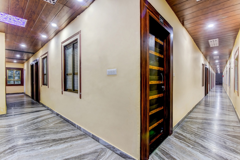 Capital O 44294 Hotel Siddharth International, Sarnath Varanasi, Varanasi