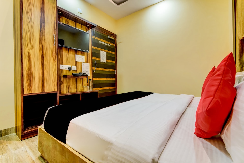 Capital O 44294 Hotel Siddharth International, Sarnath Varanasi, Varanasi