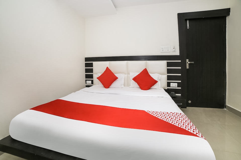 OYO 44314 Hotel Veer Bhumi Palace, Jhansi, Jhansi