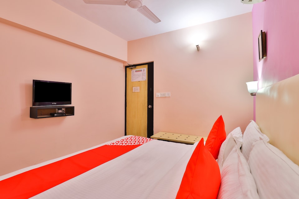 Townhouse Oak formerly Golden Star Country Club, Adajan, Surat