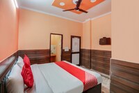 OYO The Ajeet Homes Near Appu Ghar