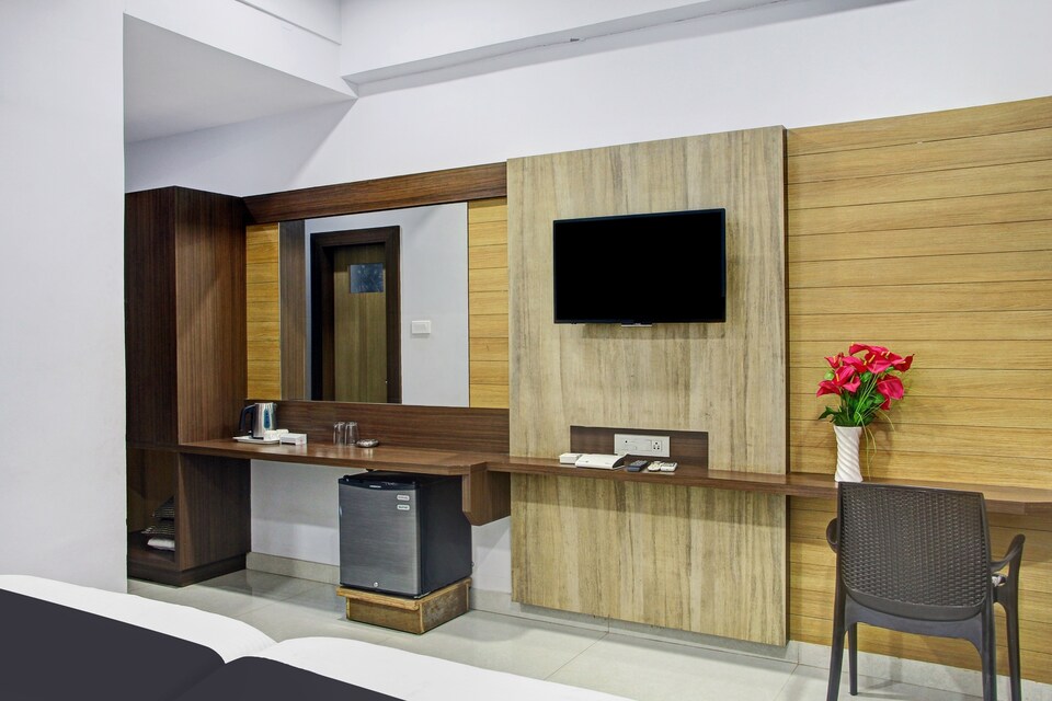 Townhouse OAK Hotel Vihar Deluxe, Ratnagiri, Ratnagiri