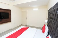 OYO 44364 Hotel Gaurab