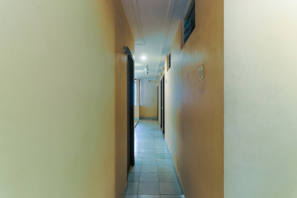 SPOT ON 44372 Supreme Inn, Egmore Chennai, Chennai