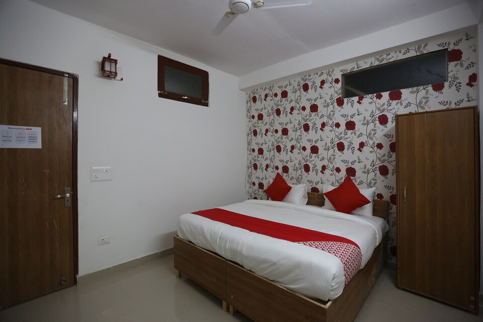 OYO 44400 Retreat Inn  OYO Rooms Delhi  Book    1370 OYO