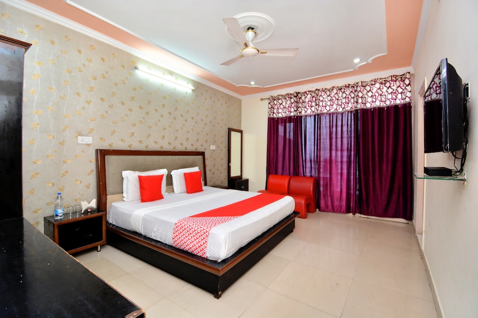 OYO 44410 Hotel Star View, Solan, Solan