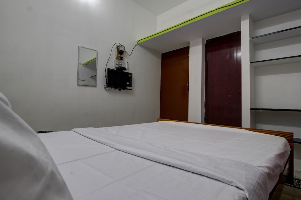 SPOT ON 44417 Vijay Guest House, Outskirts Trichy, Trichy