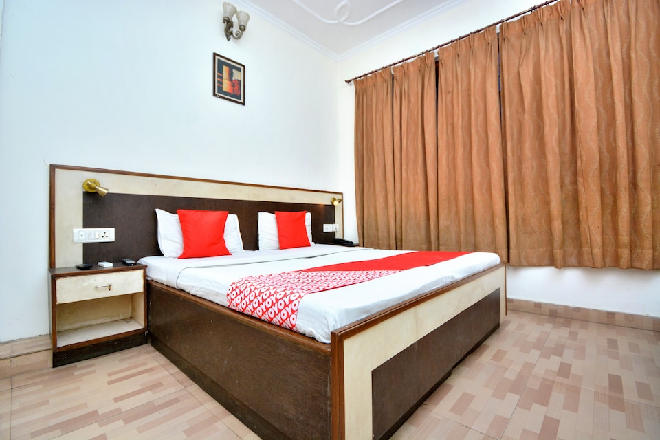 OYO 44430 Hotel Sunshine, Parwanoo, Parwanoo