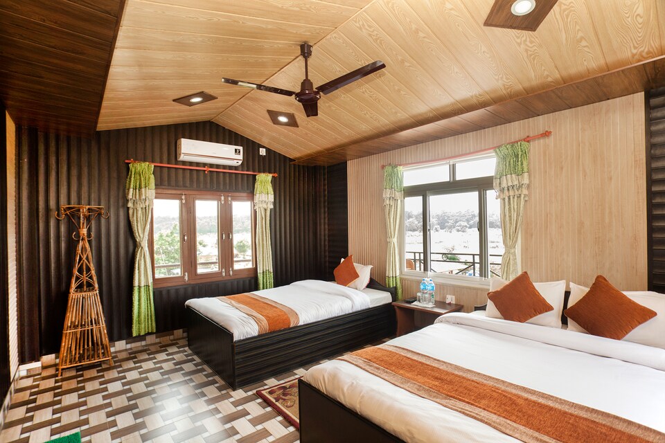 OYO 485 Hotel Holy Lodge Annexe, Sauraha, Chitwan