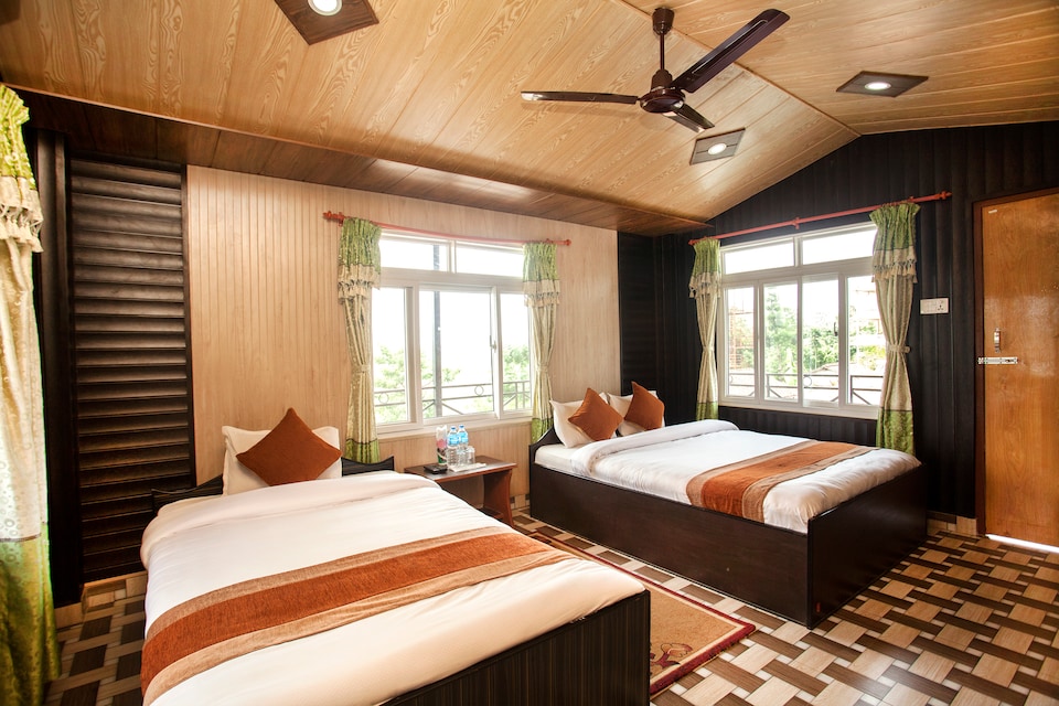 OYO 485 Hotel Holy Lodge Annexe, Sauraha, Chitwan