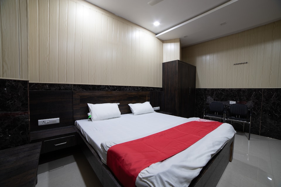 OYO 44530 Hotel Bhawana Palace , Etah, Etah