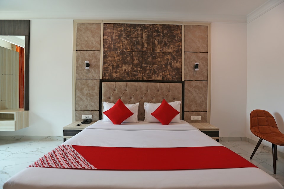 OYO 44532 Hotel Awesome, Airport Delhi, Delhi Transit