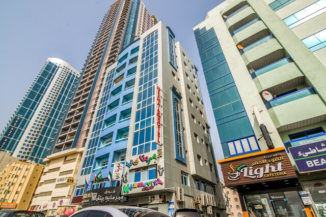 OYO 194 Mermaid Beach Hotel