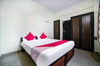 OYO Vista Homes Near Shilparamam