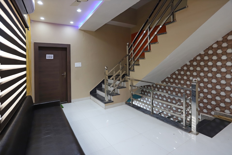 OYO 44565 Ashrit Suites, City Centre, Gwalior