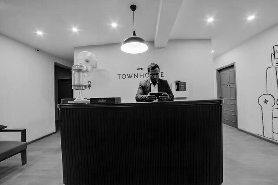 OYO Townhouse 222 Sec 52, Gurgaon, Golf Course Road, Gurgaon