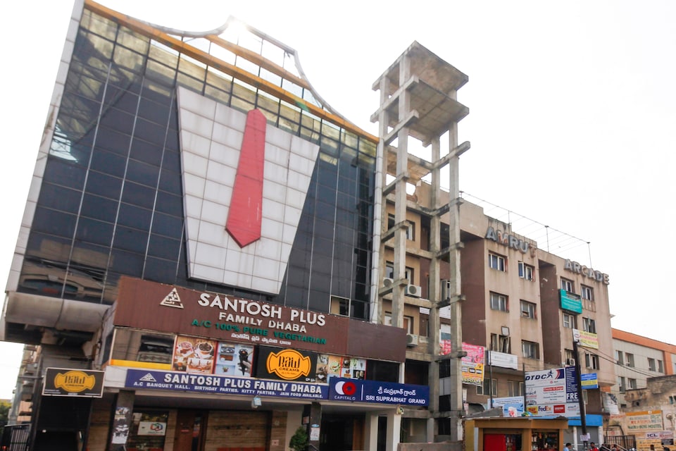Capital O Sri Suprabhat Grand Near Kachiguda Railway Station, Himayatnagar-Kachiguda, Hyderabad