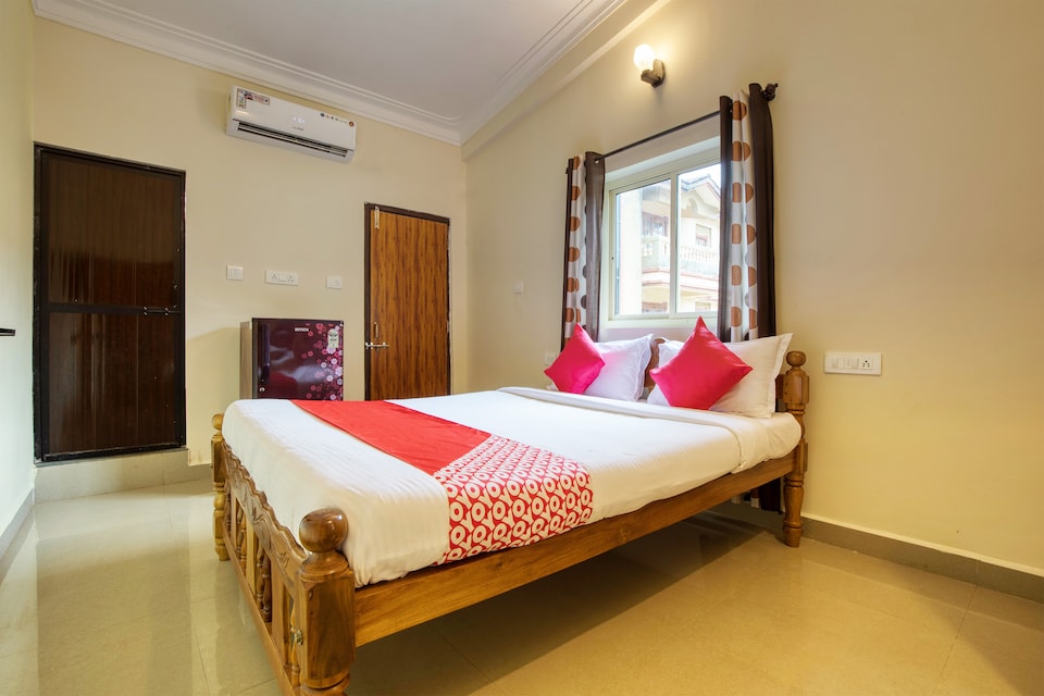 OYO 44598 Sai Guest House, Candolim, Goa